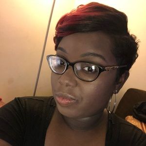 Meet your Posher, Janay